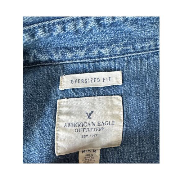 American Eagle Distressed Denim Button-Up Shirt Fun Patches | Size M - Picture 5 of 6